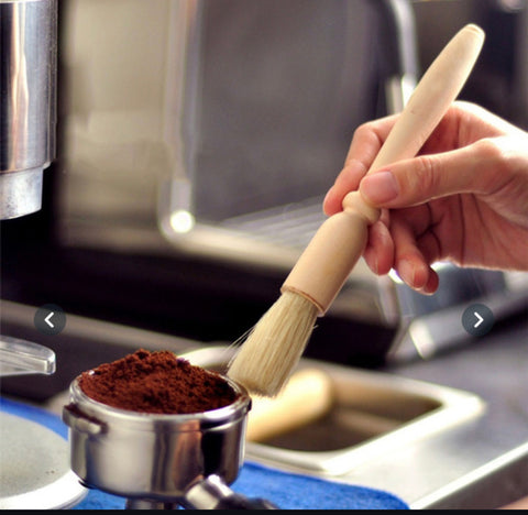 Brosse de nettoyage pour outils à expresso